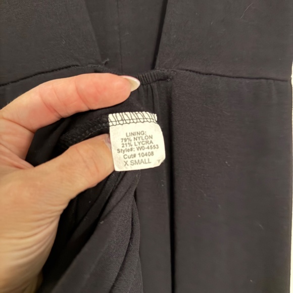 AQUA Black Maxi Dress Long High Slit w/Vneck Detail - XS - Picture 6 of 6